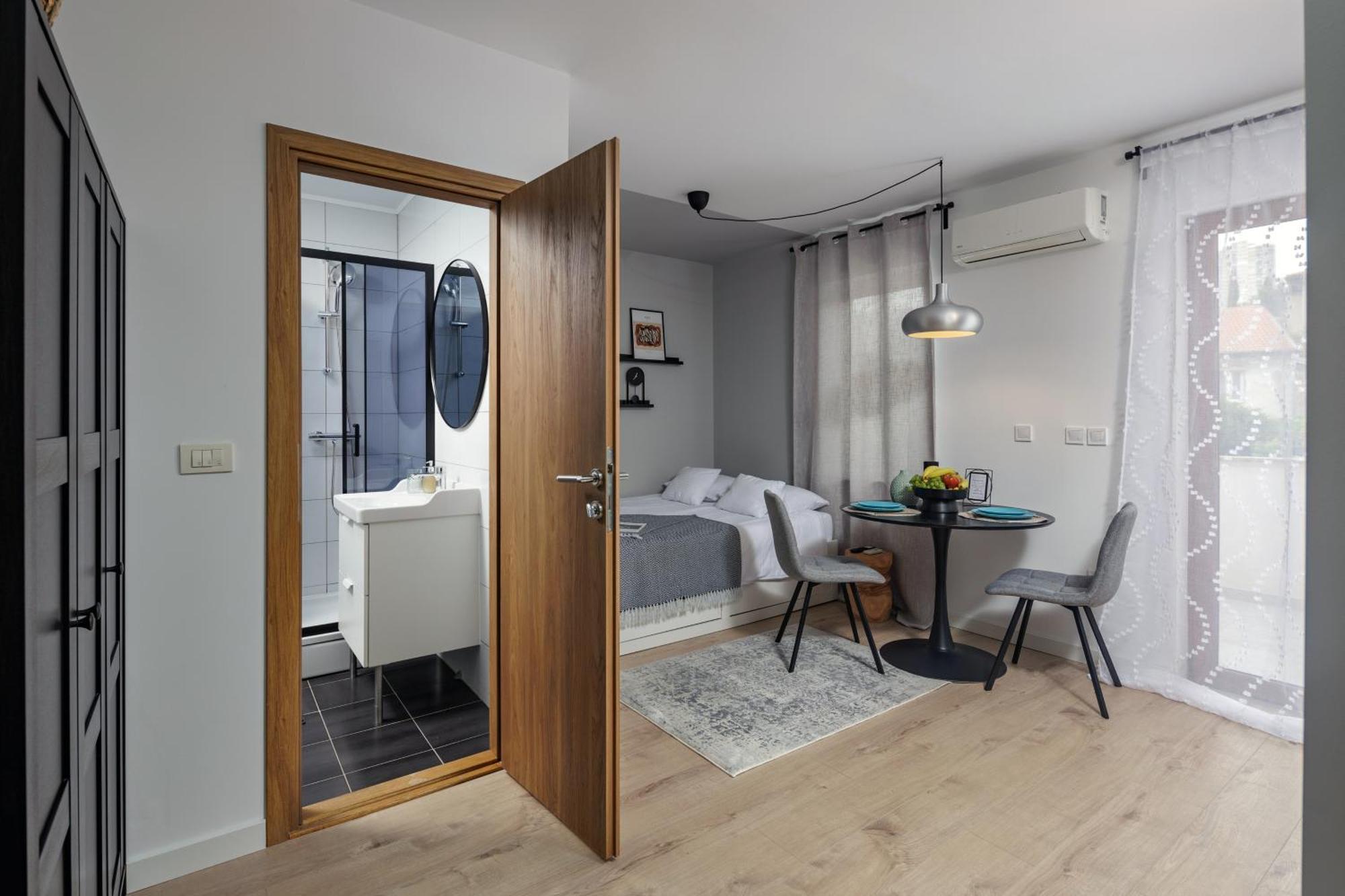 Agostini - Contactless Apartments Vukovarska Рийека Екстериор снимка